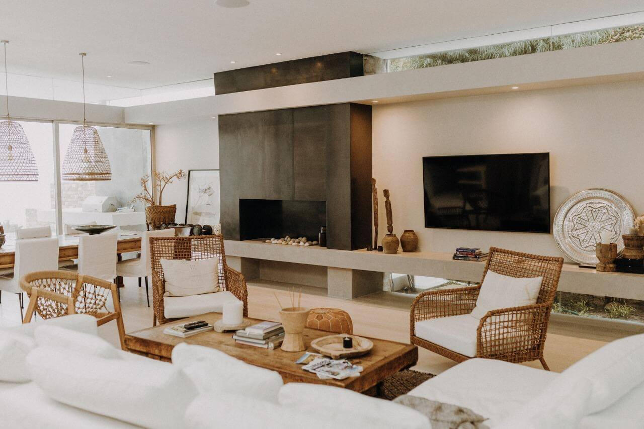 Strathmore - renovation, design, staging Lounge
